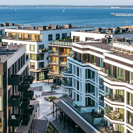 Luxury Seaside Penthouse With A View Of The Old Town *