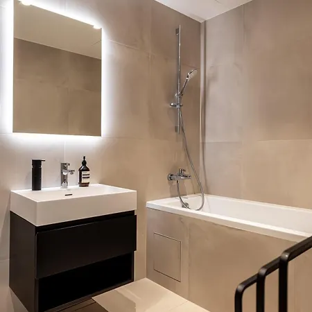 Korter Luxury Seaside Penthouse With A View Of The Old Town *