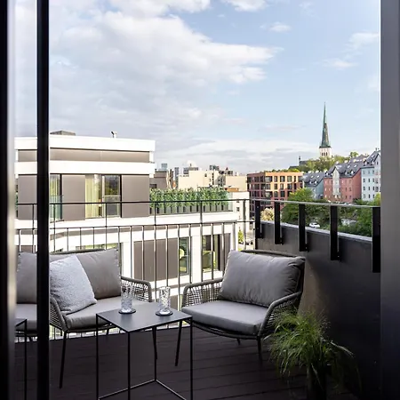 Luxury Seaside Penthouse With A View Of The Old Town Apartment