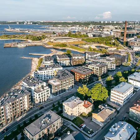 Luxury Seaside Penthouse With A View Of The Old Town Apartman *